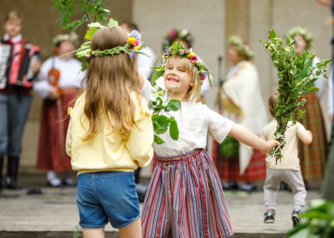 Rīgā norisināsies tradicionālais Zāļu tirgus un trīs iespaidīgi saulgriežu pasākumi