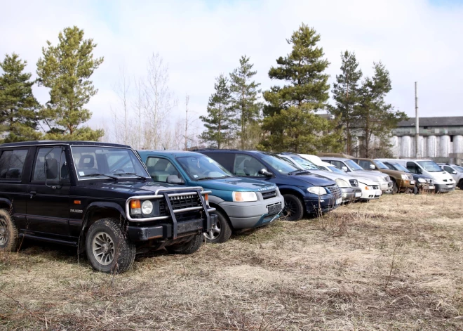 Ukrainai nodos 35 Latvijas dzērājšoferu auto; dārgākā - "Toyota Land Cruiser" par 20 100 eiro