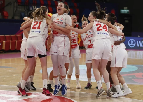 Latvijas basketbolistu pāridarītājas Melnkalne iekļūst ceturtdaļfinālā; Grieķijai čempionāts galā