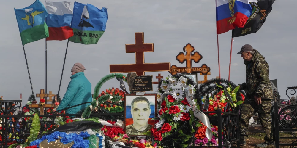 Kremlis aizliedz reģioniem publicēt Ukrainā kritušo nekrologus