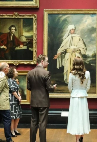 Кейт Миддлтон призвала людей заглянуть в обновленную и вновь открывшуюся Национальную портретную галерею. (Фото: Instagram / princeandprincessofwales)