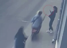 "Выхватил телефон у меня из рук и быстро уехал!": банда подростков с криминальным прошлым ограбила украинскую девушку