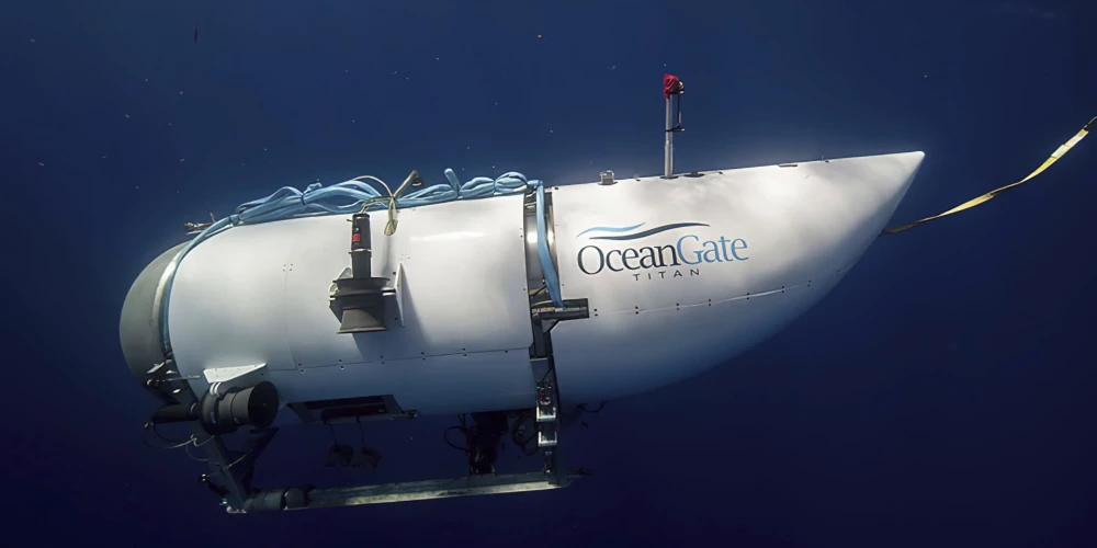 "OceanGate Expeditions" 6,5 metrus garais zemūdens aparāts "Titan". 