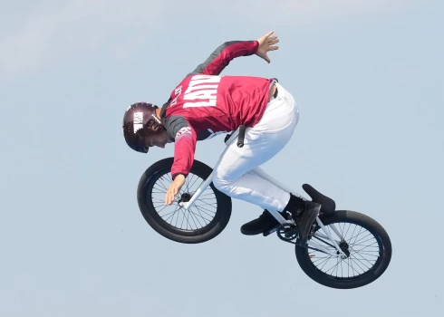 BMX braucējs Ernests Zēbols piedalās BMX frīstaila sacensības III Eiropas spēlēs Kresžovicā.