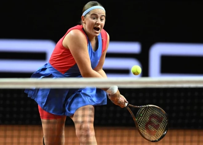 Ostapenko un Kičenoka iekļūst Birmingemas "WTA 250" sērijas dubultspēļu turnīra pusfinālā