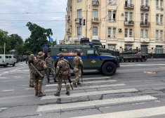 Rostovā pie Donas - uz ielām kara tehnika; Prigožins draud ar spēku gāzt Krievijas militāro vadību