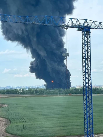 Krievijas gaisa spēki veikuši triecienu degvielas noliktavai Voroņežā, kur tika ziņots par "Vagner" karavīriem. Mērķis bijis liegt viņiem piekļuvi degvielai.