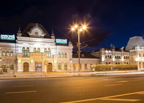Российские железнодорожники требуют переименовать Рижский вокзал в Москве