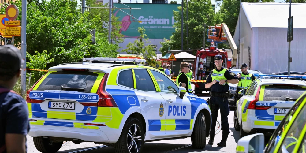 Brauciens "amerikāņu kalniņos" Stokholmas atrakciju parkā beidzies traģiski