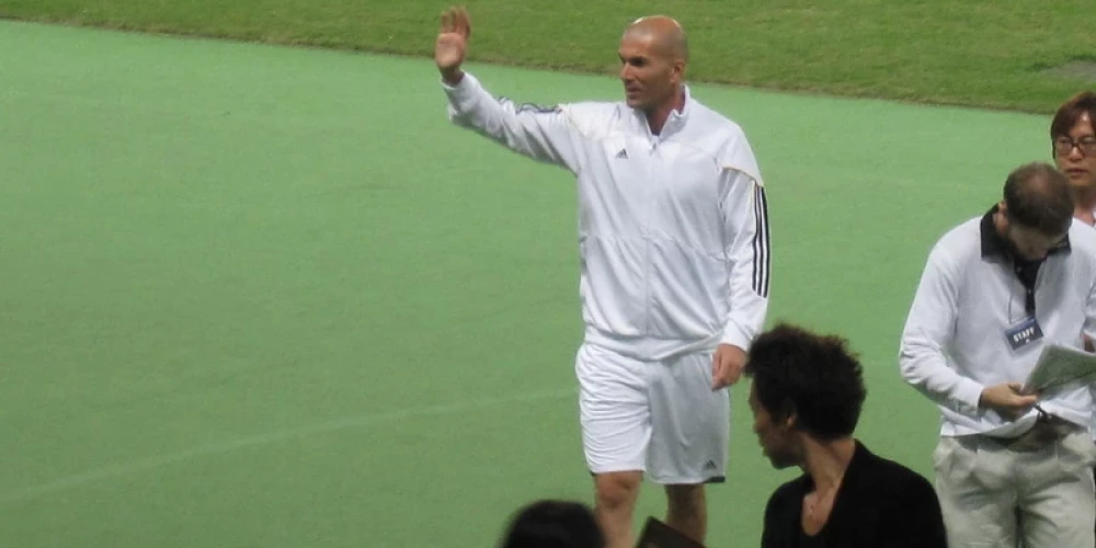 Французский футболист и тренер Зинедин Зидан считается одним из величайших игроков в истории футбола. (Фото: Flickr.com / Jay Kogami)