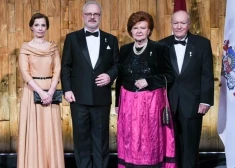 Latvijas prezidentu lielās un mazās inaugurācijas ballītes. FOTO. VIDEO