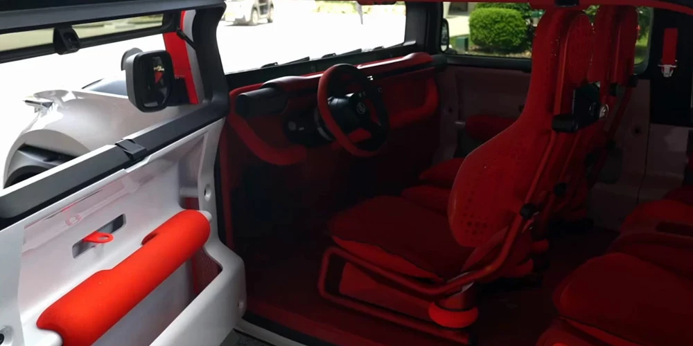 Ar "Oli" interjeru "Citroen" noteikti vēlējies šokēt publiku. 