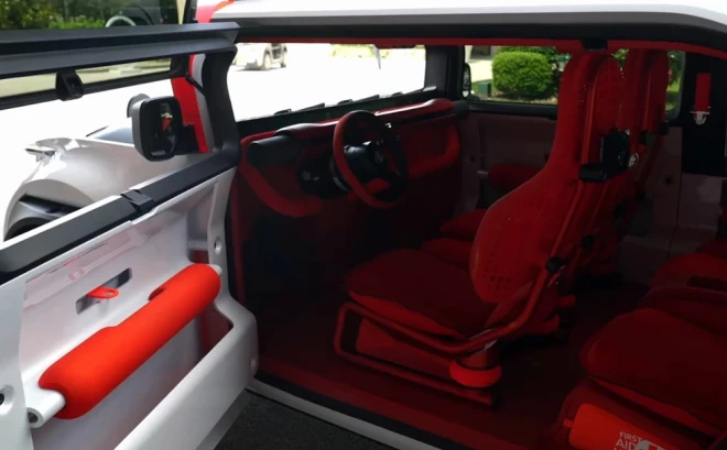 Ar "Oli" interjeru "Citroen" noteikti vēlējies šokēt publiku.