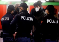 Itālijā saistībā ar aizdomām par iejaukšanos vēlēšanās aizturēti 43 mafijas locekļi