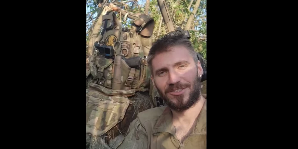 “Dabūsi tu man!” Ukrainas spēku komandieris Zalužnijs “Facebook” komiski strostē kādu karavīru
