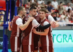Latvijas volejbolisti nodrošina vietu Sudraba līgas finālā