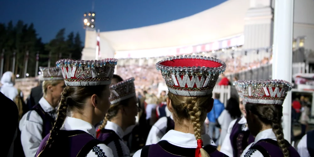 Šodien ar vērienu un krāšņumu sākas Vispārējie latviešu dziesmu un deju svētki