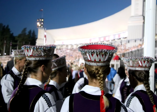 Šodien ar vērienu un krāšņumu sākas Vispārējie latviešu dziesmu un deju svētki