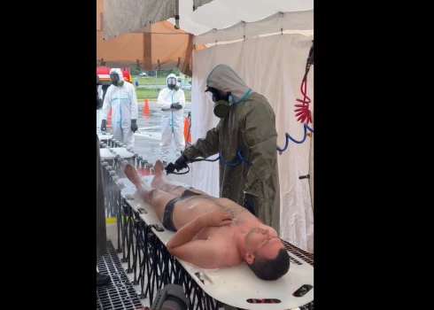 Aizsargtērpi un apstaroto mazgāšana – Ukrainā nopietni gatavojas Krievijas teroraktam Zaporižjas AES