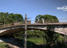 В Торнякалнсе на мосту найден мертвый мужчина; накануне его госпитализировали с тяжелыми травмами