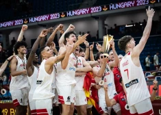 Spānijas basketbolisti papildlaikā triumfē U-19 Pasaules kausā