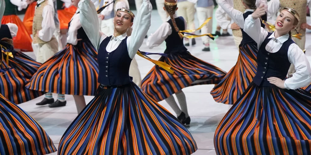 В Риге продолжаются концерты Праздника песни и танца