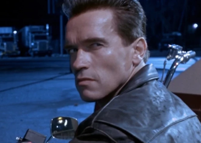 "Машины берут верх": Арнольд Шварценеггер назвал фильм "Терминатор" пророческим