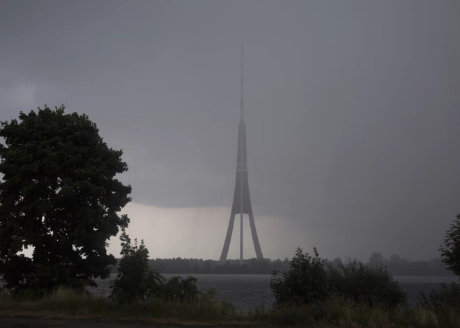 Kas jādara, lai negaisa laikā nepazustu internets?