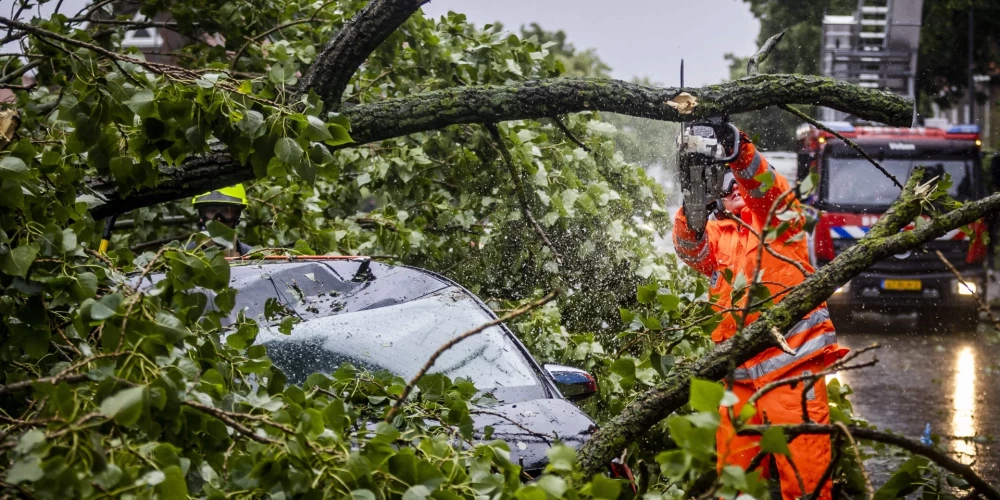Nīderlandi skārusi meteoroloģisko novērojumu vēsturē spēcīgākā vasaras vētra