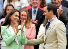 Princese Ketrīna piedzīvo neērtu mirkli Vimbldonā, kad Rodžers Federers pārkāpj karalisko protokolu
