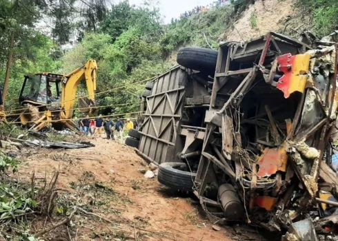 В Мексике автобус сорвался в пропасть: 29 человек погибли,19 ранены