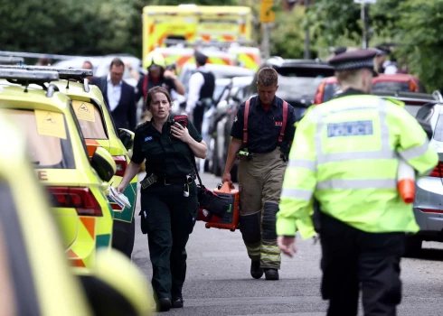 В Лондоне автомобиль врезался в здание школы: есть пострадавшие