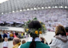 Праздник песни закончится 9 июля грандиозным концертом в Межапарке, поэтому 10 июля объявлен праздничным выходным днем.