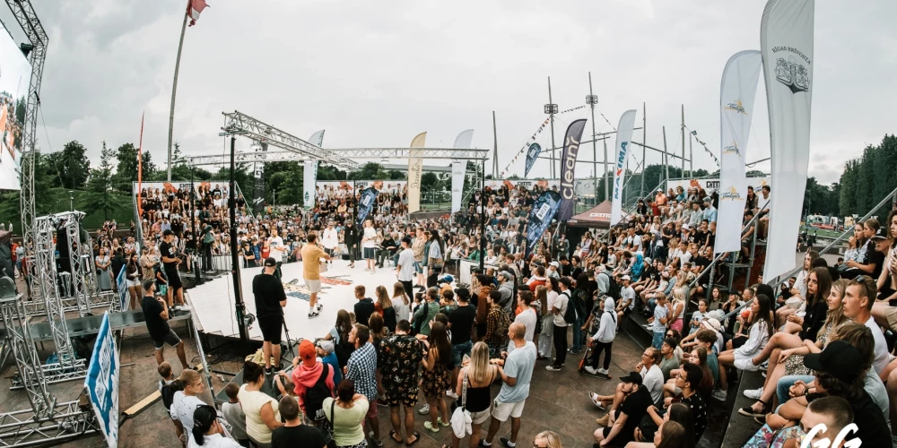 Вход для зрителей - свободный. 