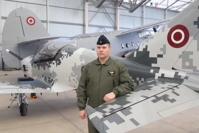 Pirms gadiem desmit civilisti par Latvijas Gaisa spēkiem palaikam atļāvās pavīpsnāt, taču tagad situācija ir radikāli mainījusies.