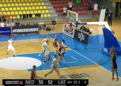 Neglāba asprātīgs meistarstiķis pēdējās sekundēs; Latvijas U-20 basketbolisti Eiropas čempionāta B divīzijas turnīru sāk ar zaudējumu papildlaikā Nīderlandei