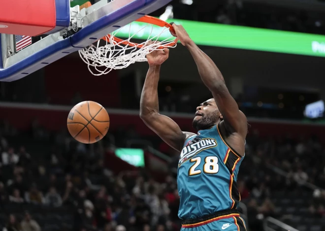 "Pistons" vienojas ar Stjuartu par četru gadu līguma pagarināšanu