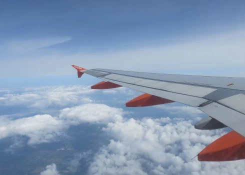 Небо слишком перегружено: британская авиакомпания отменит 1700 рейсов