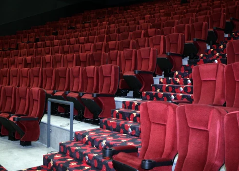 В Эстонии посетители кинотеатра после сеанса могут забрать... кресло