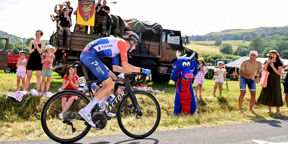 Neilands pēc izcila snieguma "Tour de France" posmā izcīna ceturto vietu