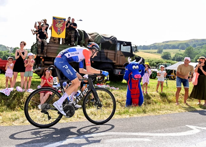 Neilands pēc izcila snieguma "Tour de France" posmā izcīna ceturto vietu