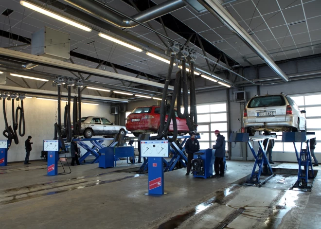 Поток увеличится: в CSDD объясняют, почему такие большие очереди на техосмотр