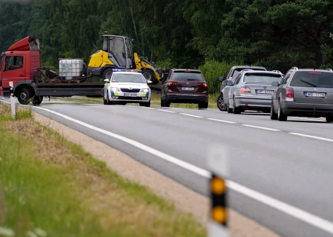 Cerības diemžēl nepiepildījās. Autovadītāji Latvijā "nodzer" 30 mašīnas nedēļā