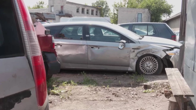 Заключенный с Рижской думой договор предусматривает хранение автомобиля в течение 30 дней, после чего предприниматель имеет право утилизировать транспортное средство.