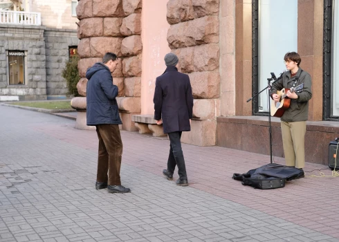 В Киеве запретили публично включать песни на русском языке