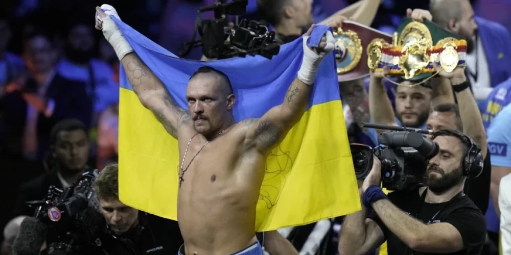   "Стану абсолютным чемпионом": Александр Усик заявил о намерении стать президентом Украины