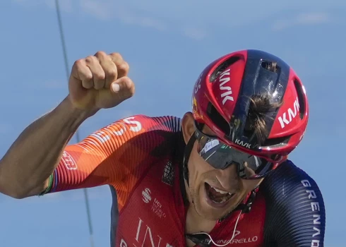 Kvjatkovskis nodrošina uzvaru "Tour de France" posma finiša kāpumā 