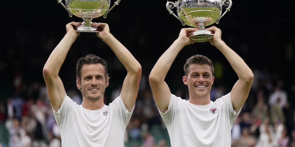 Skupskis un Kolhofs uzvar Vimbldonas tenisa turnīra vīriešu dubultspēļu sacensībās