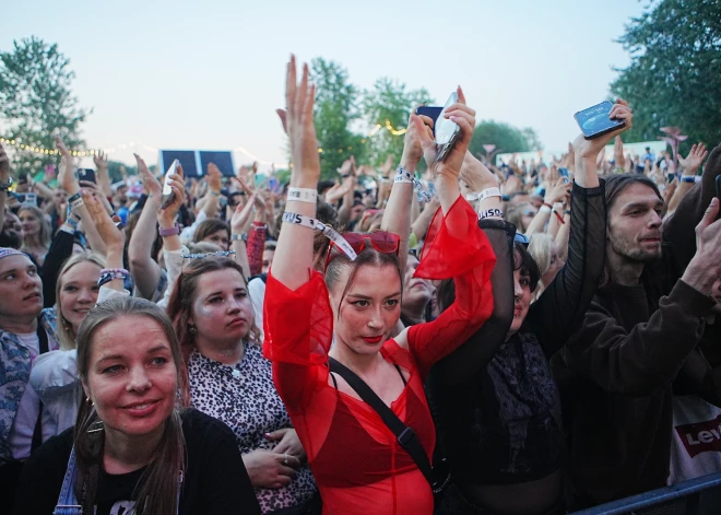 "Positivus" otrā diena. Lucavsalā uzstājas Krievijas reiva un poppanka grupa "Little Big".