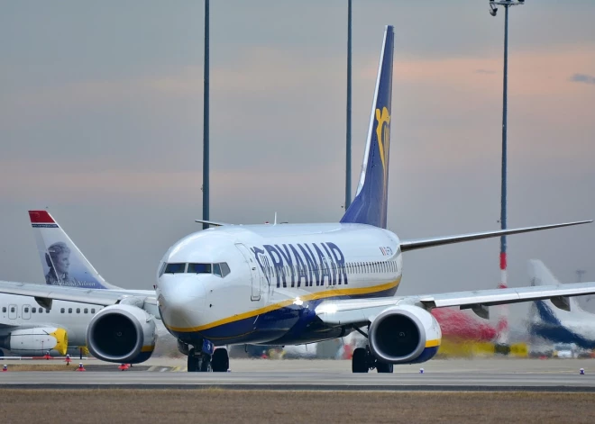 "Ryanair" pilotu streika otrajā dienā lidostā pie Briseles atcelti desmitiem reisu